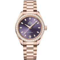 Purple dial watch on Sedna™ gold case with Sedna™ gold bracelet - Seamaster Aqua Terra Shades 34 mm, Sedna™ gold on Sedna™ gold - 220.55.34.20.60.001