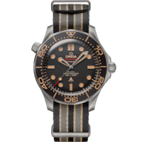 Seamaster Diver 300M 42 mm, titane sur bracelet NATO - 210.92.42.20.01.001