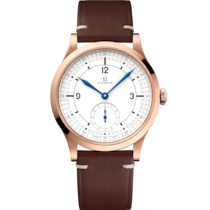 Specialities 39 mm, Sedna™ gold on leather strap - 522.52.39.21.04.001
