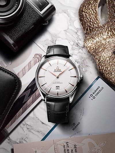 Seamaster “Edizione Venezia” watch surrounded by specialities from Venice